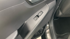 Hyundai IONIQ 1.6 GDi Hybrid Premium SE 5dr DCT Hybrid Hatchback